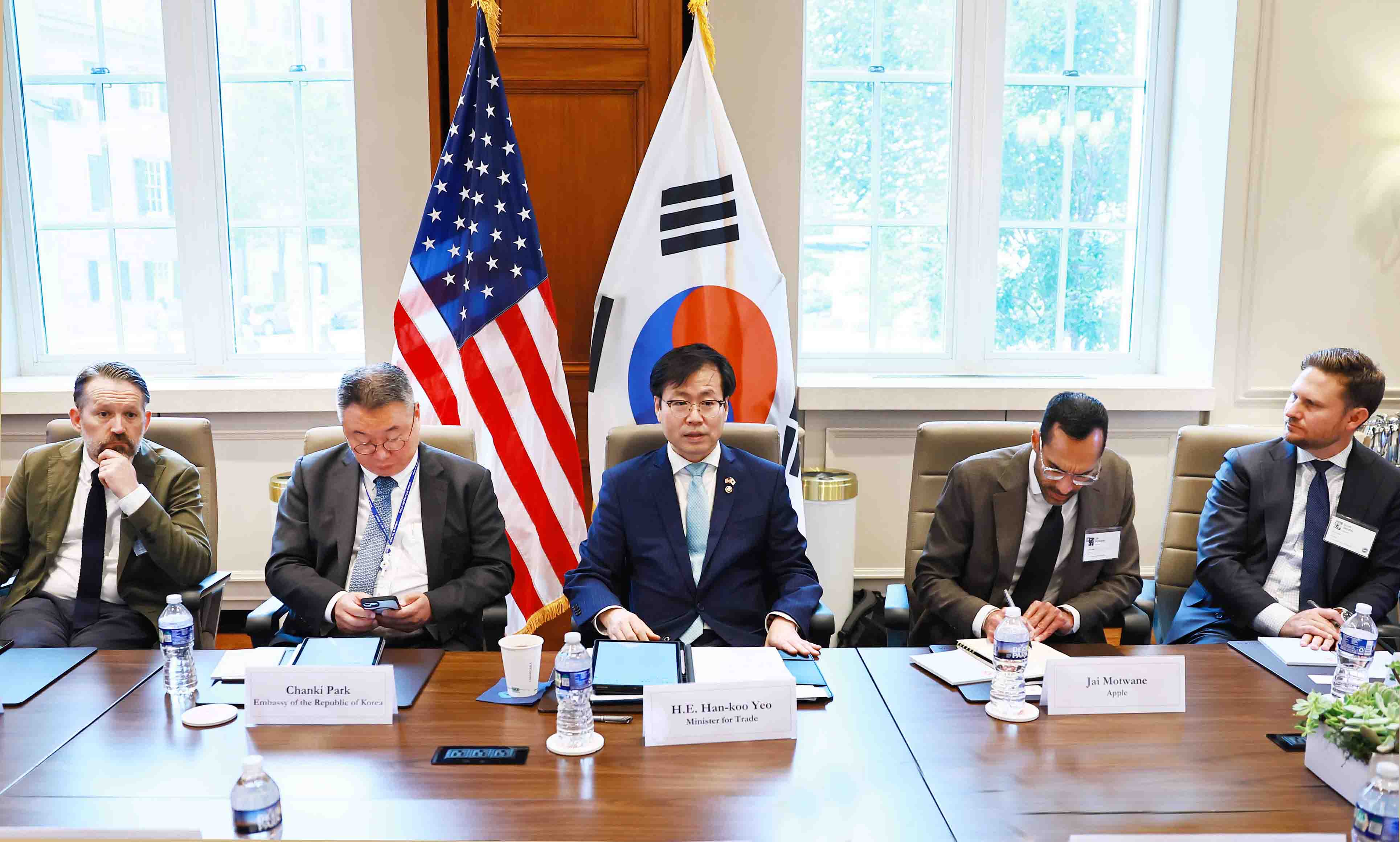 Trade Minister attends U.S. Chamber of Commerce Roundtable