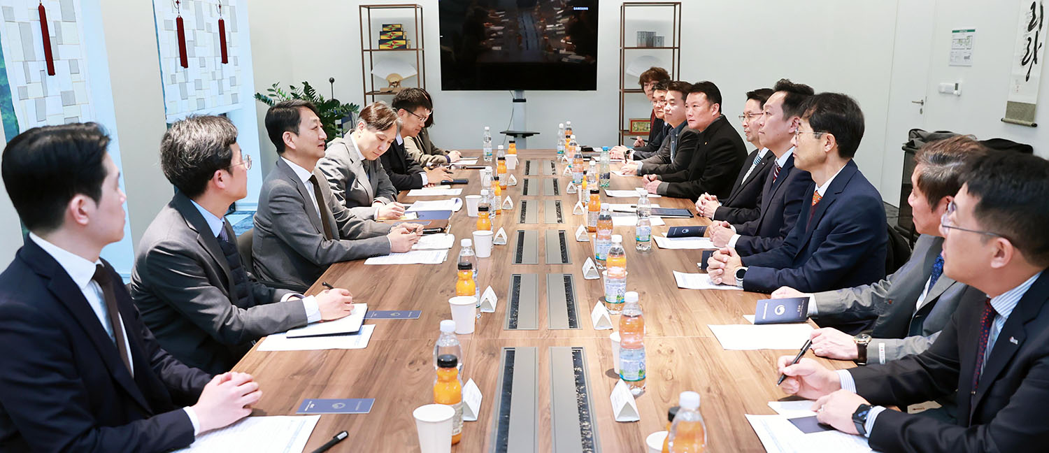 Minister holds meeting with Korean companies operating in the Czech Republic 