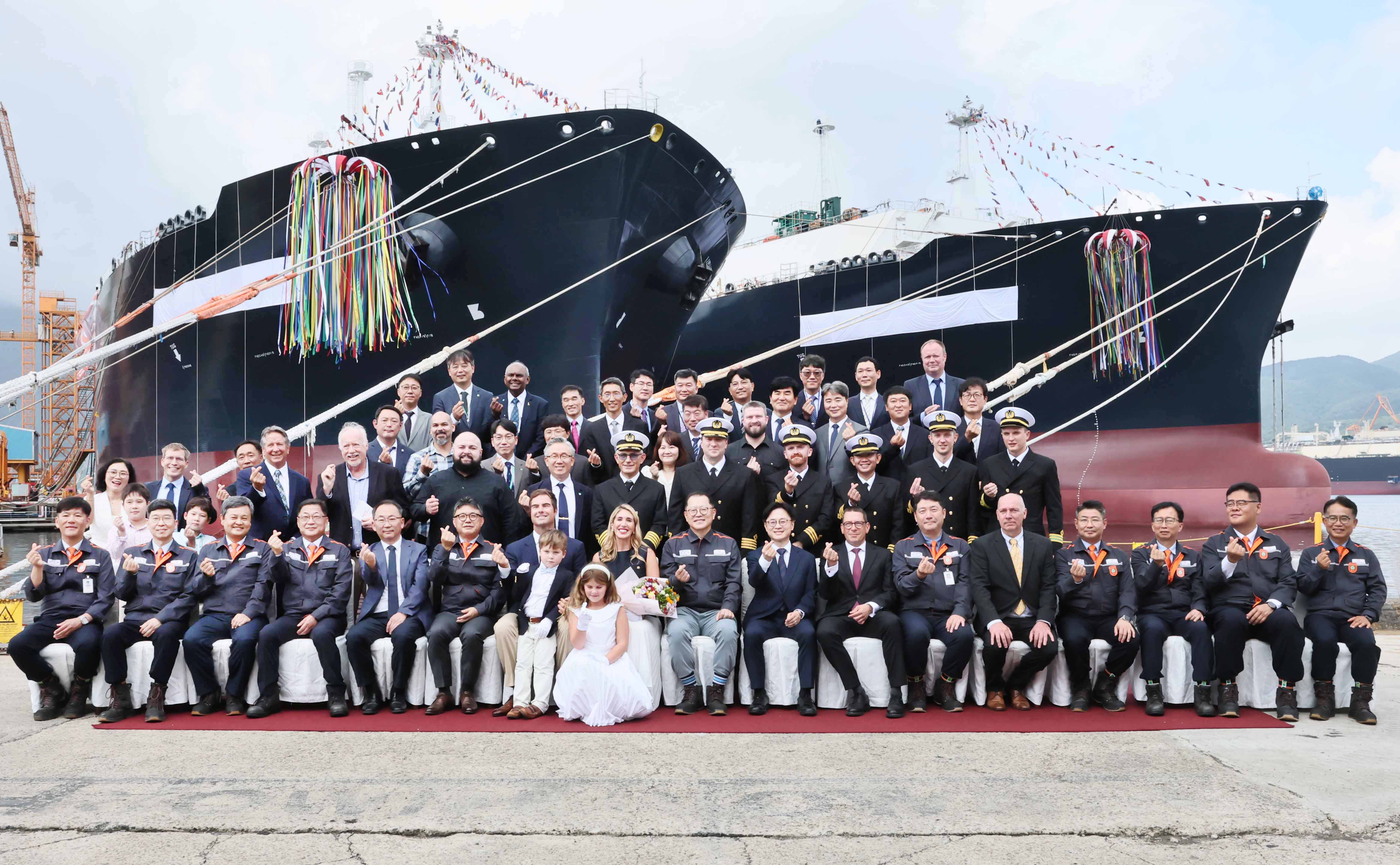 Minister Visits Hanwha Ocean’s Shipyard