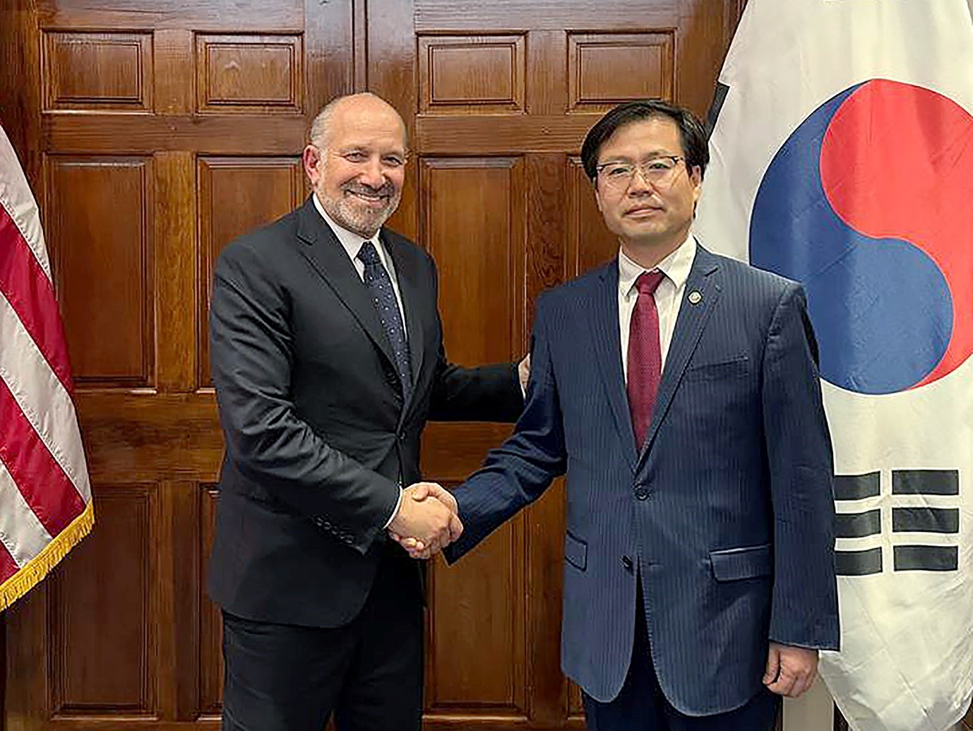 Trade Minister meets U.S. Secretary of Commerce