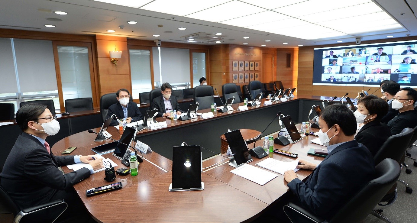 Trade Minister holds Emergency Trade Assessment Meeting Image 0