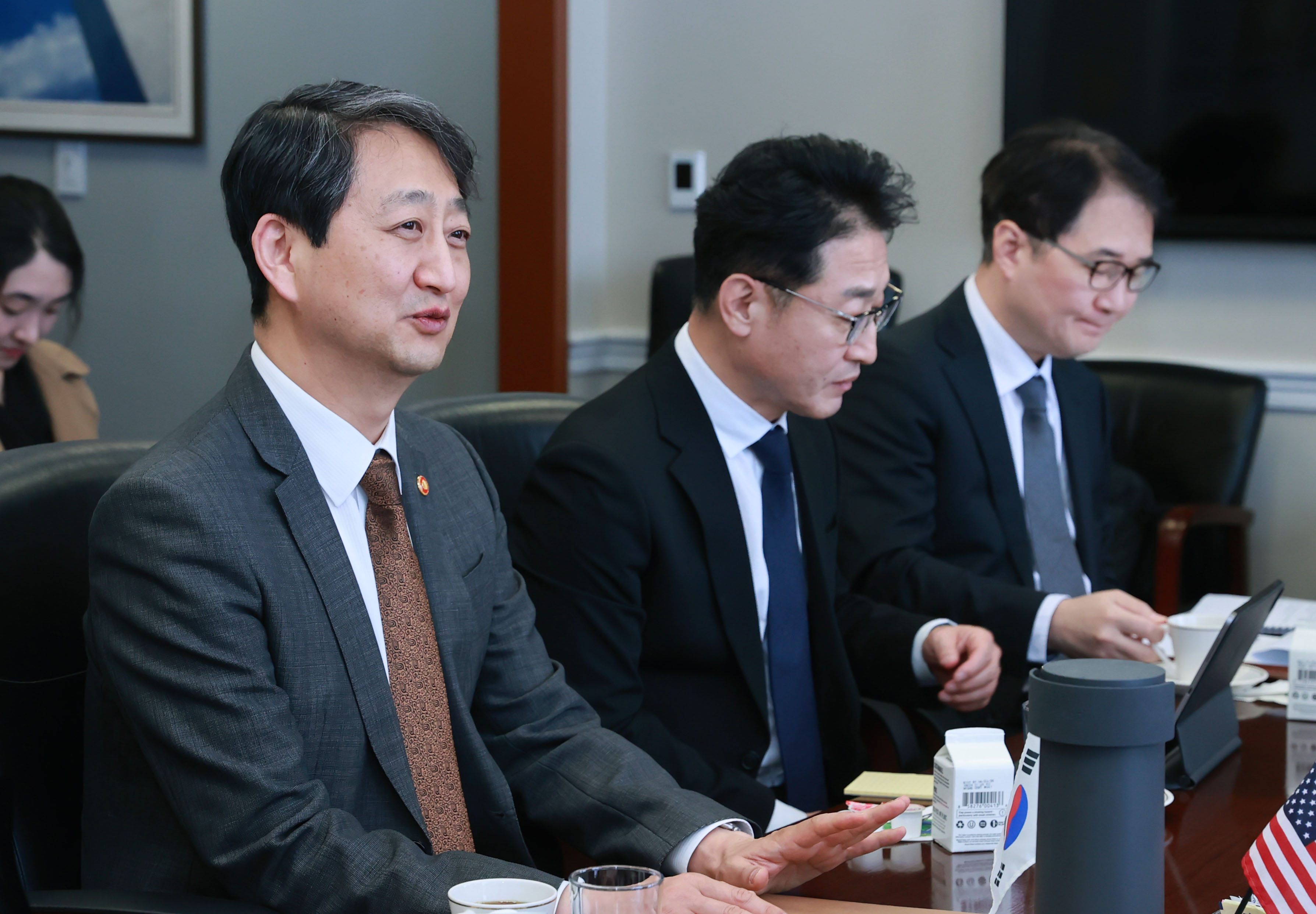 Minister Ahn holds talks with U.S. Secretary of Energy 