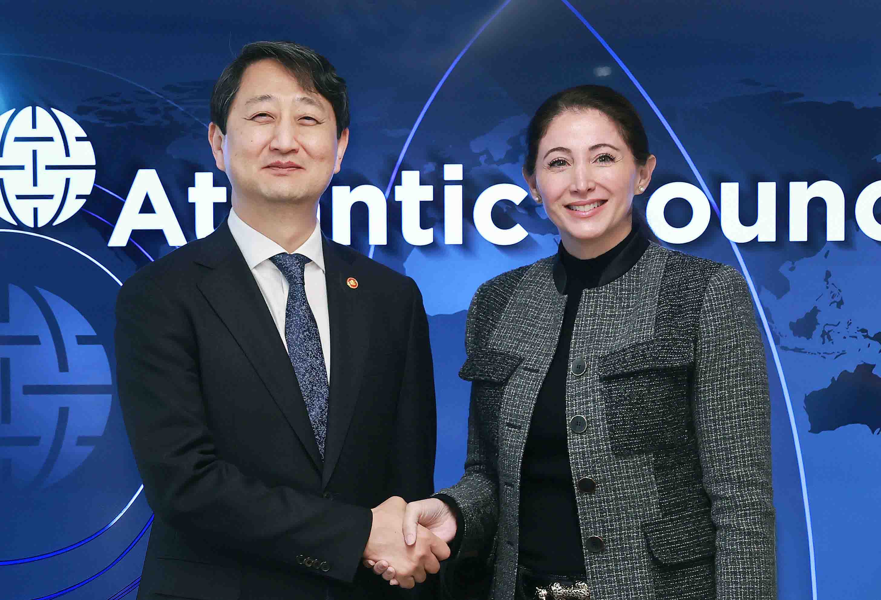 Minister Ahn meets Atlantic Council Global Energy Center’s Distinguished Fellow Julia Nesheiwat