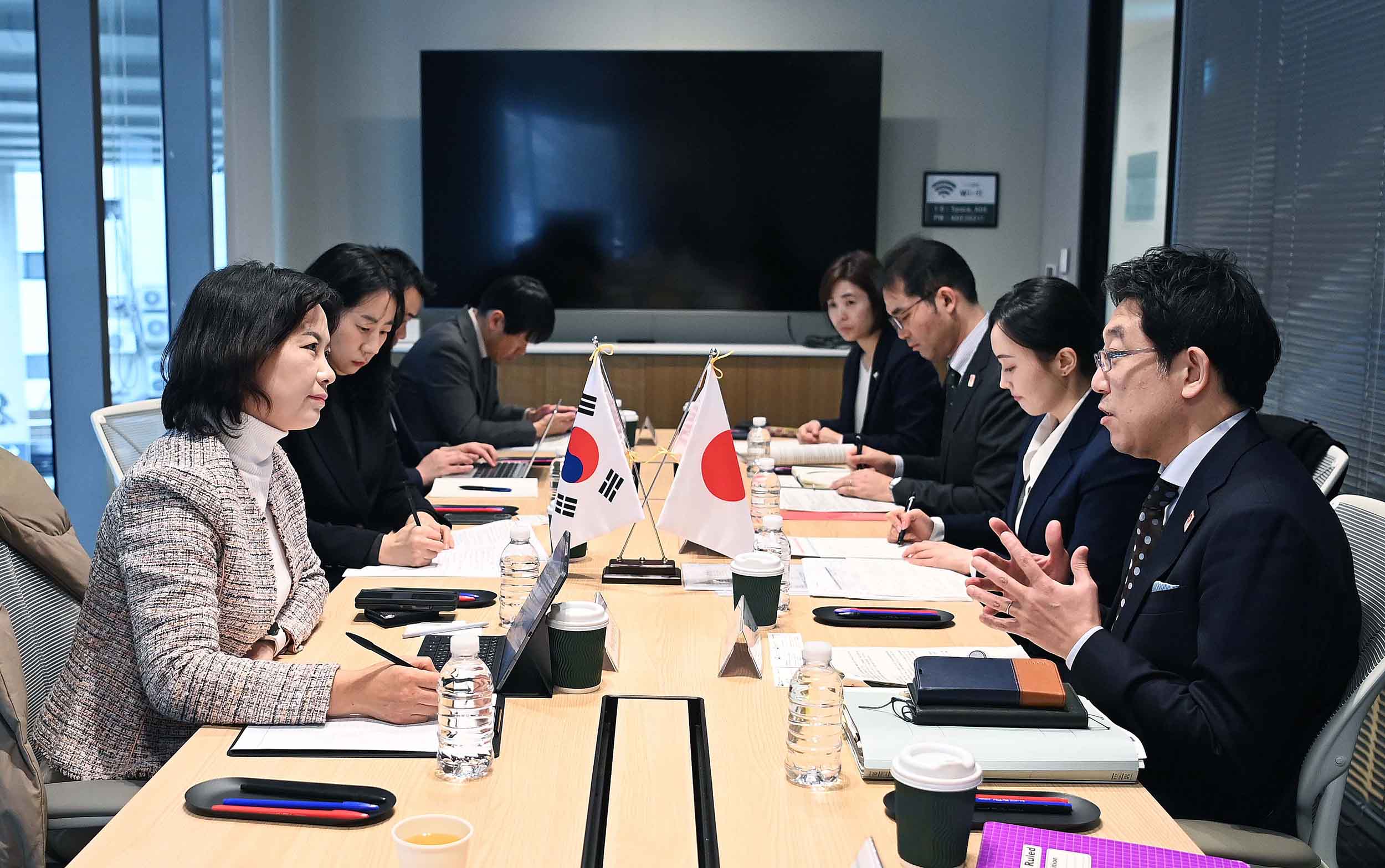 Korea and Japan discuss bilateral R&D cooperation