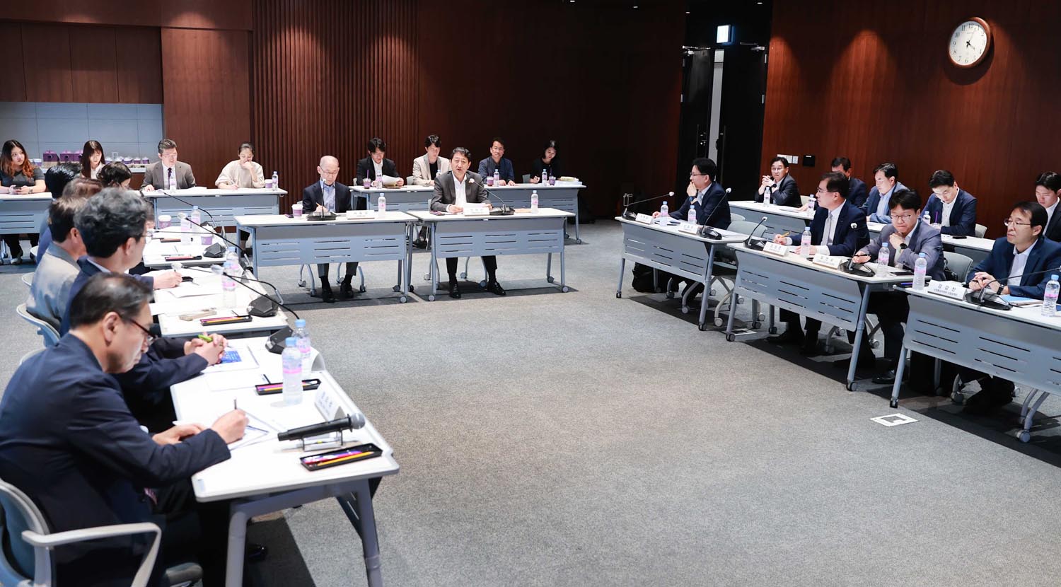  Minister Ahn holds Carbon Free Energy Initiative Conference _1