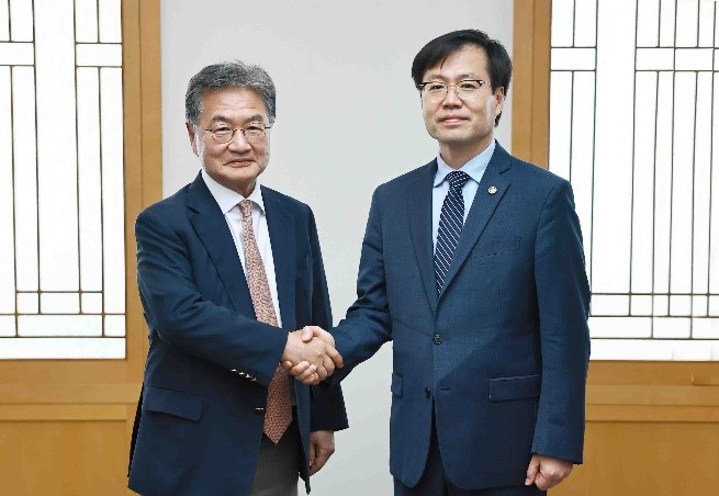 Trade Minister meets U.S. Embassy Chargé d'Affaires ad interim_1