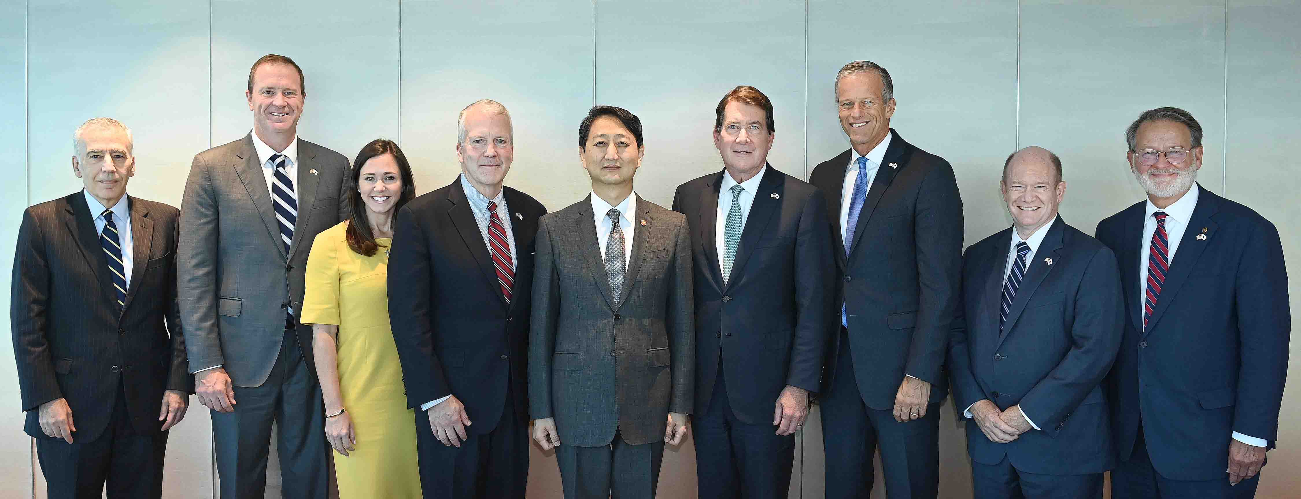 Minister Ahn meets with U.S. lawmakers_1