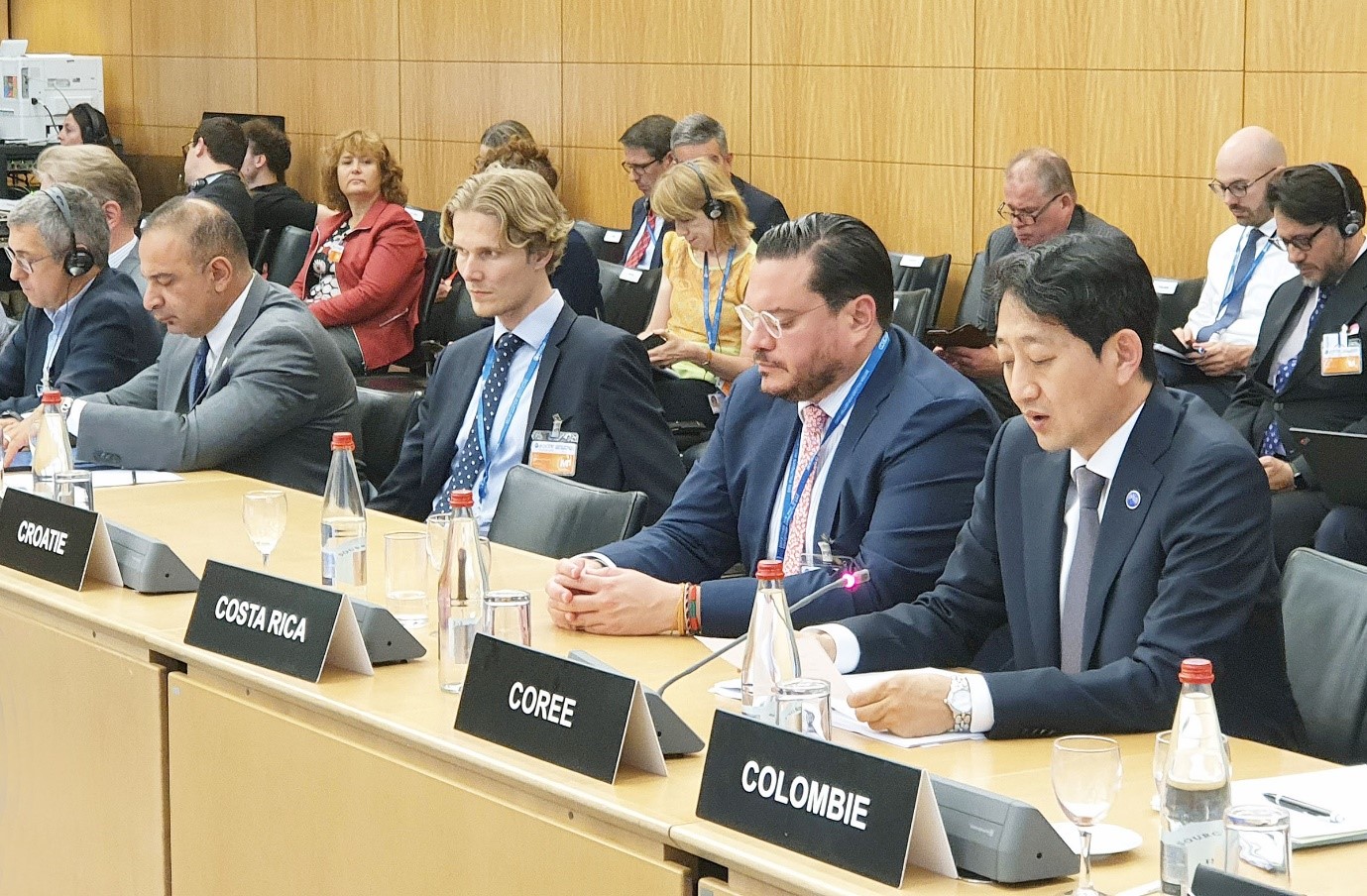 Trade Minister attends OECD Ministerial Meeting Image 0