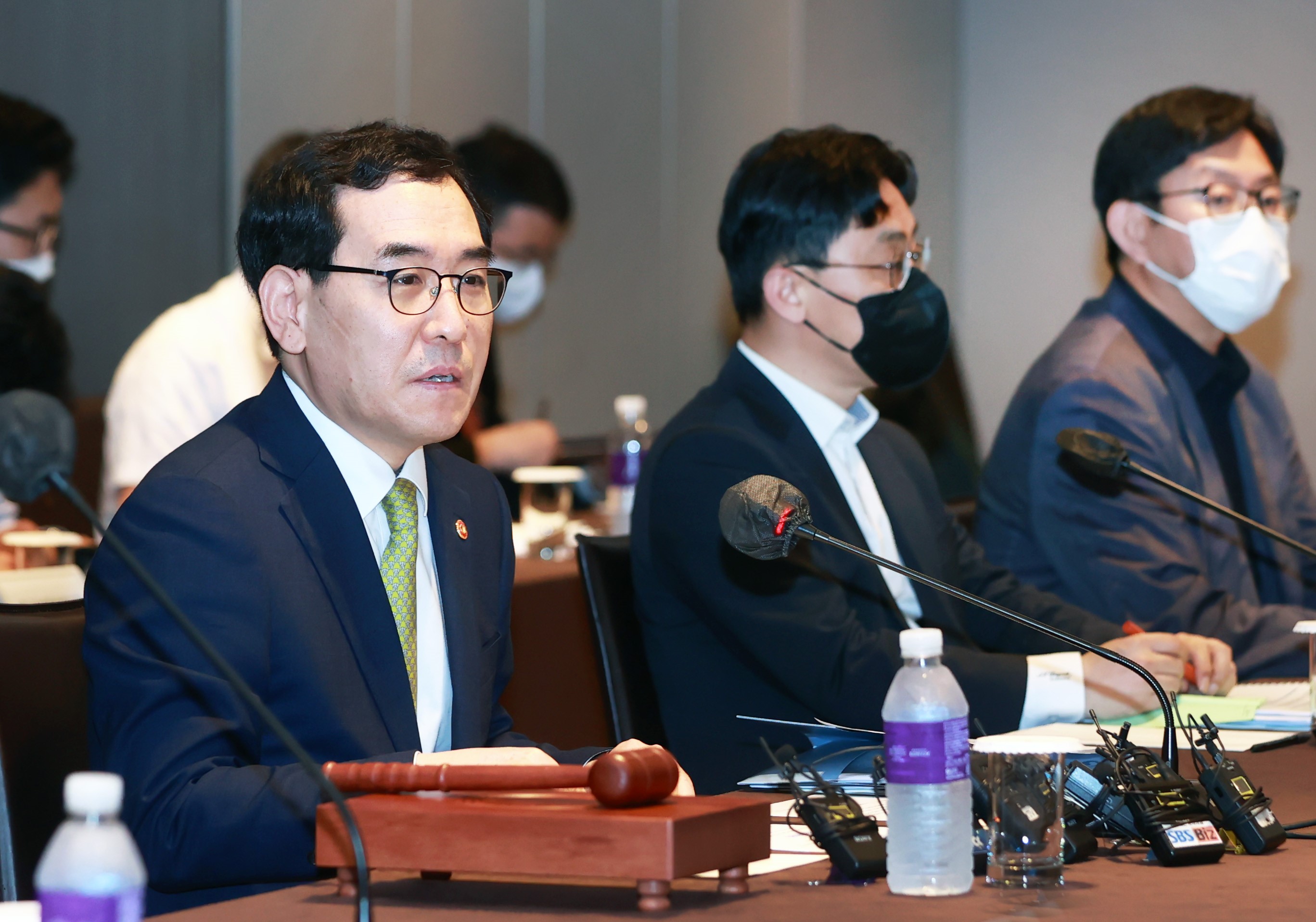 Minister Lee holds 25th Energy Commission meeting