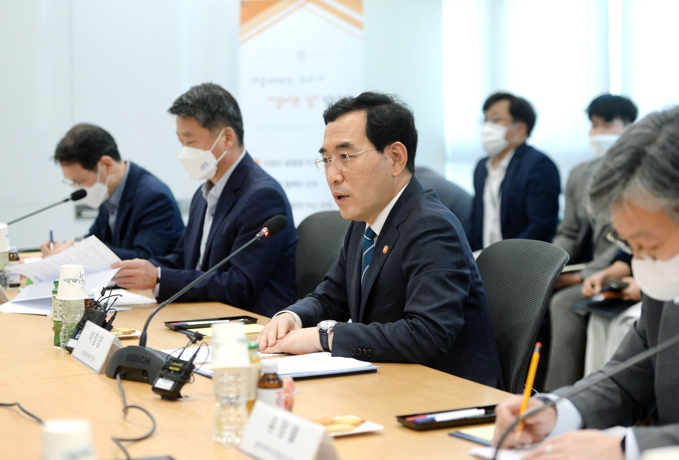 Minister Lee holds Promising Industries Exporters Conference