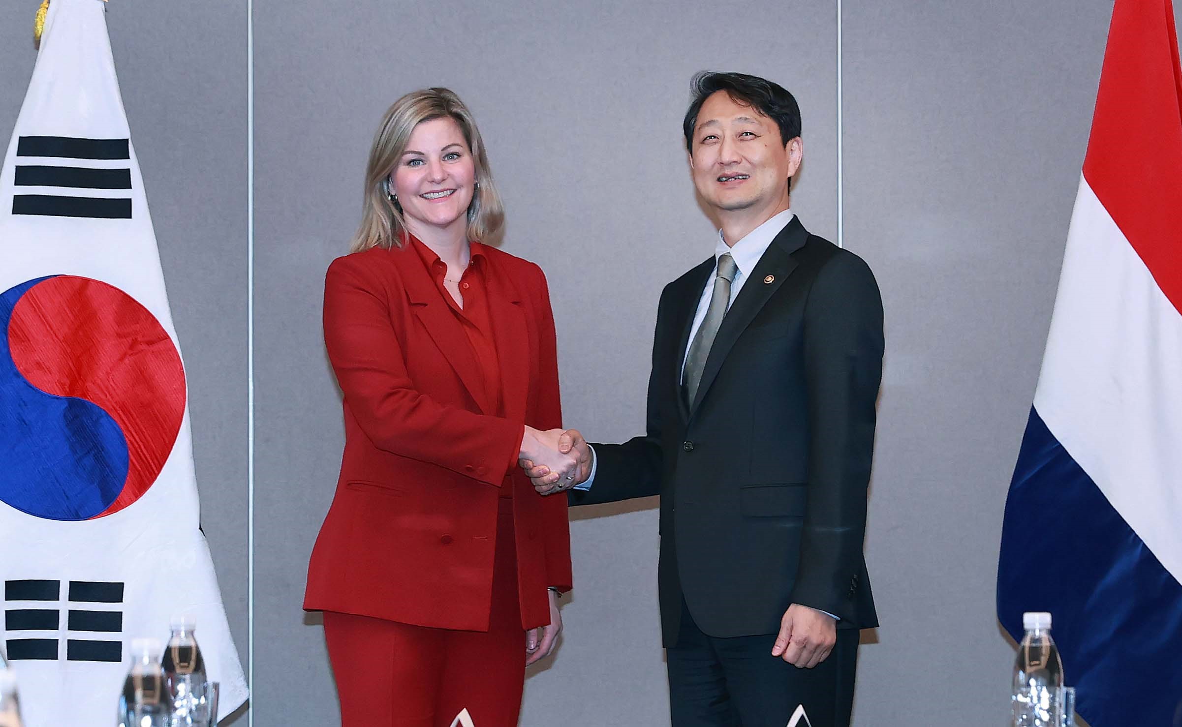 Korea and Netherlands discuss cooperation in trade, energy & investment Image 0