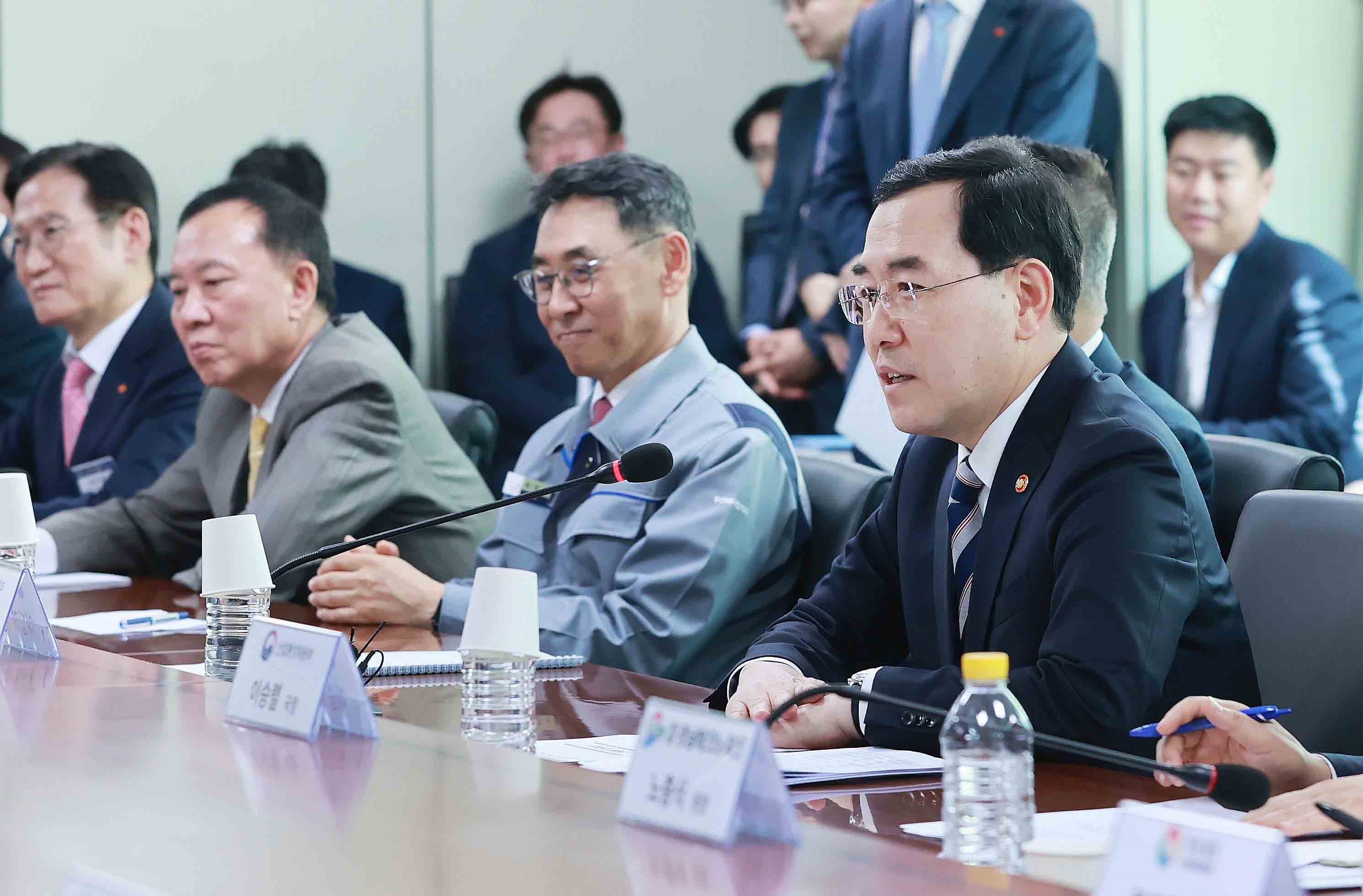 Minister Lee discusses measures to build competitive nuclear industry ecosystem